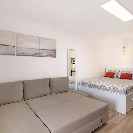 Estudio Torres Del Sol شقة